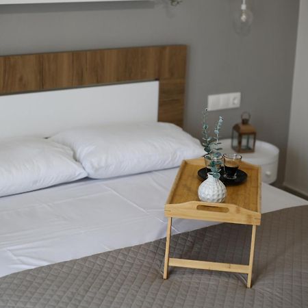 Our Home-Fully Renovated Apartments And Studios By The Sea Nikiti (Sithonia) Exterior foto